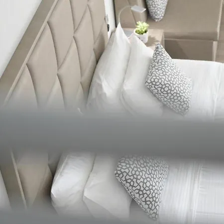 Sirines Complex Potos