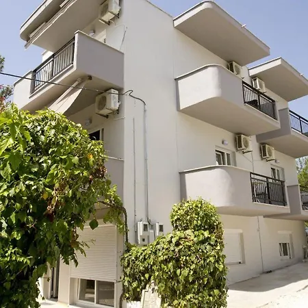 Sirines Complex 2* بوتوس