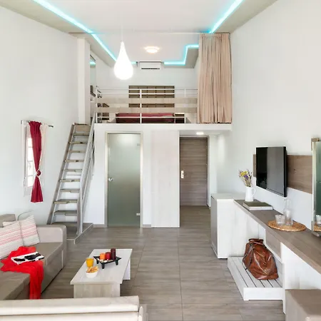 Sirines Complex Potos