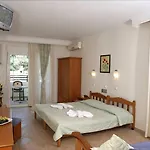 Sirines Complex 2* פוטוס