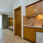 מלון דירות Sirines Complex