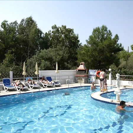 Sirines Complex Hotel de apartamente Potos