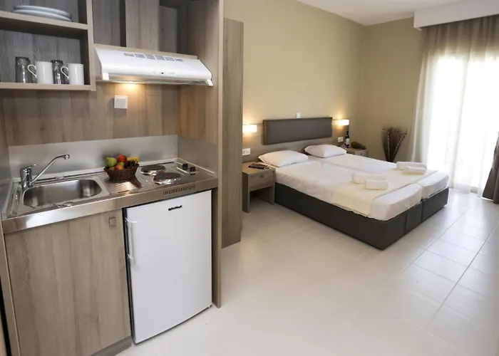 Sirines Complex 2* Potos